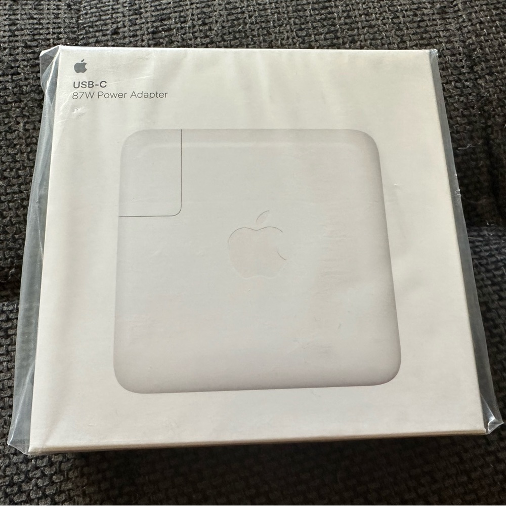 Apple 87W USB-C Power Adapter - NEW